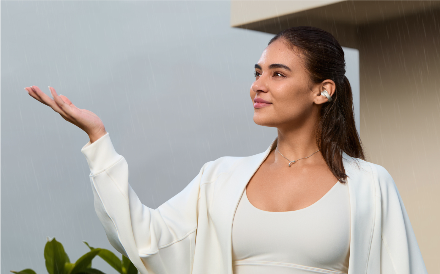 IPX4 Water-Resistant